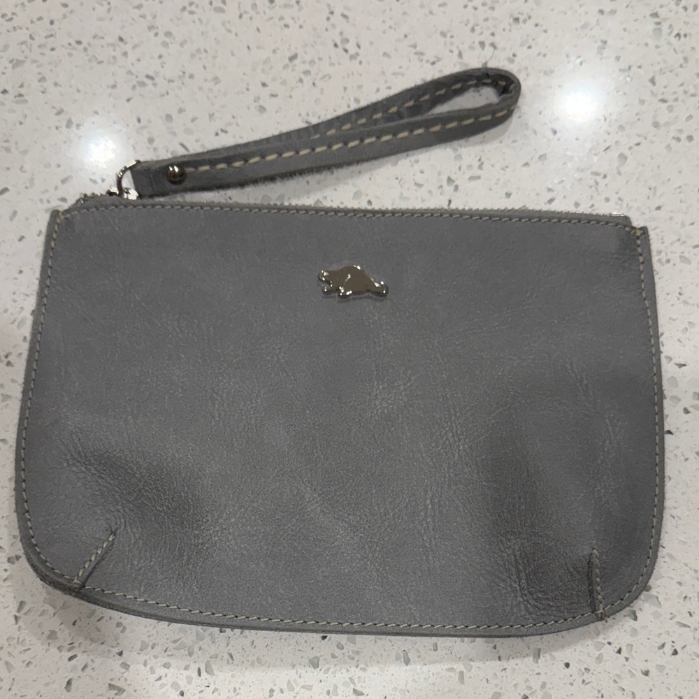 .Roots Genuine Leather Wristlet Pouch – Quartz Grey, NWT
